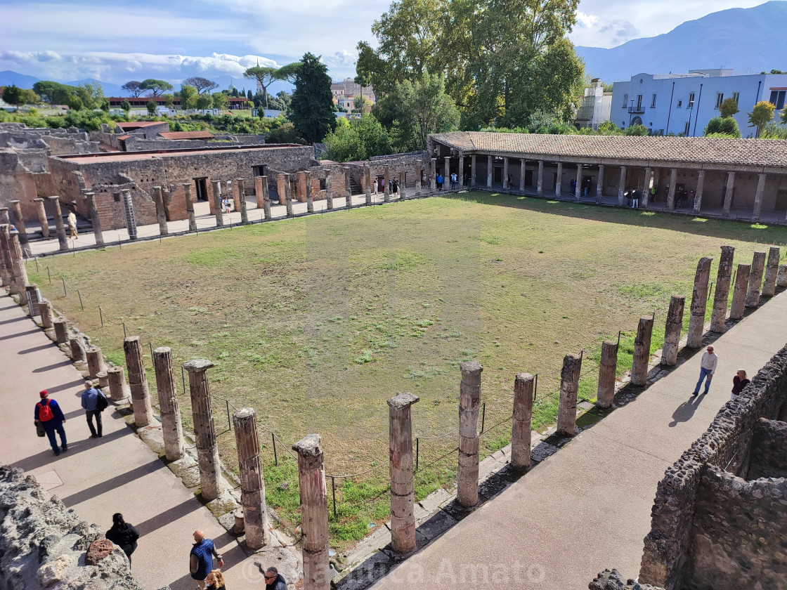 "Pompei - Quadriportico dei Teatri dalla scalinata del Foro Triangolare" stock image