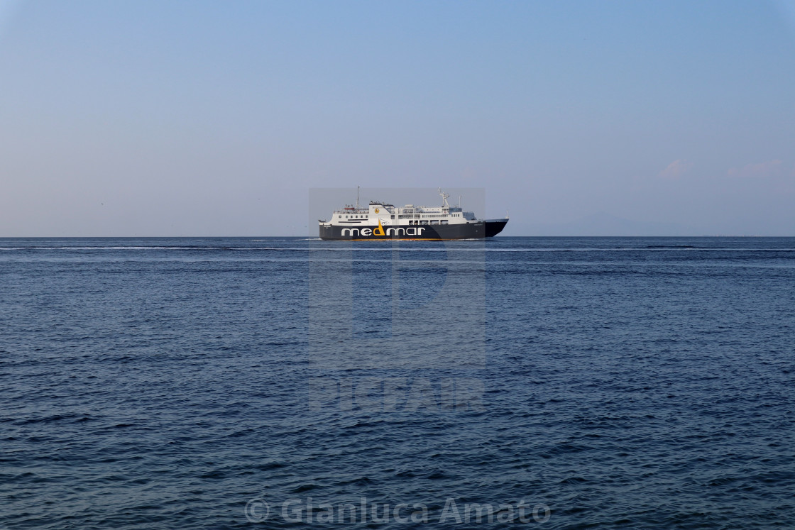 "Procida – Traghetto della Medmar da Punta di Pioppeto" stock image