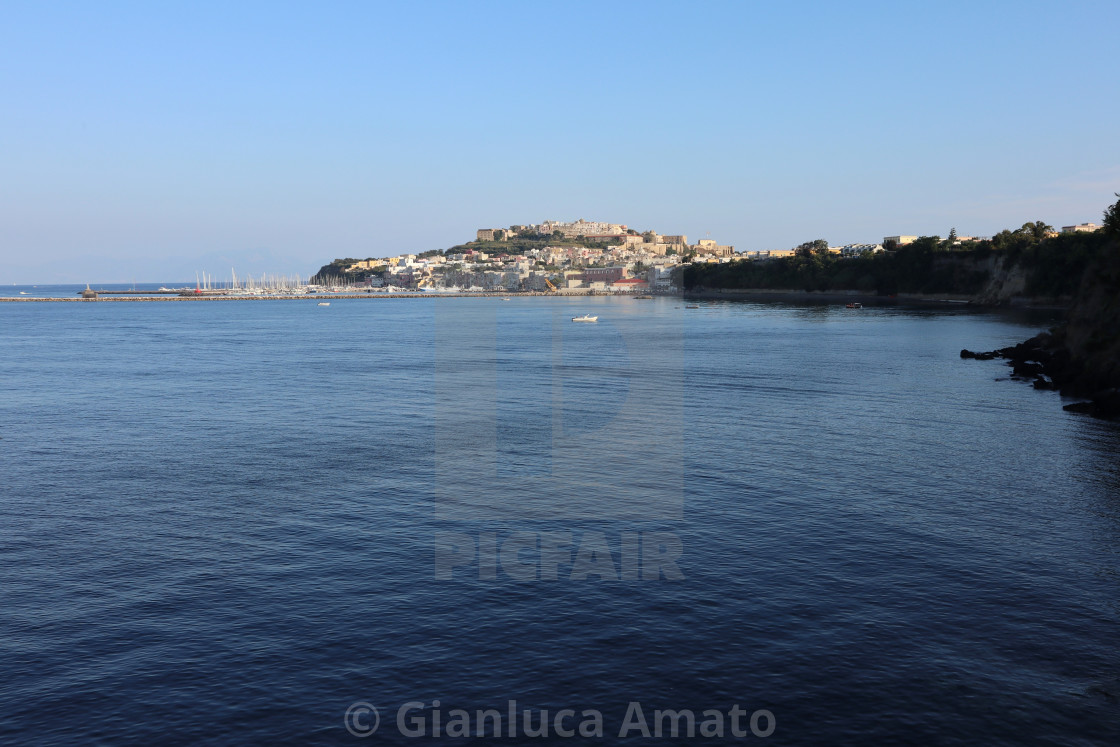 "Procida – Spiaggia di Sirulenza da Punta del Pioppeto" stock image