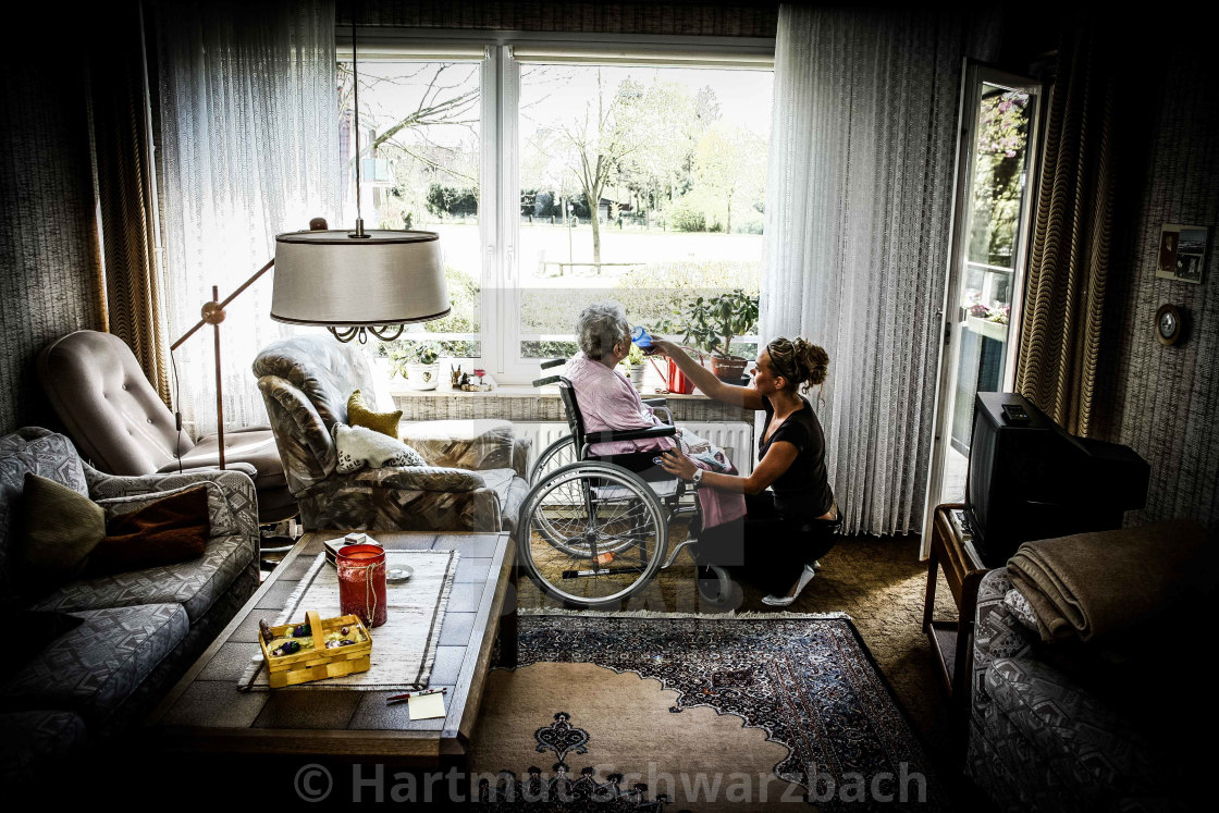 "Old Peoples Home - Symbolfoto zum Thema Altenpflege" stock image