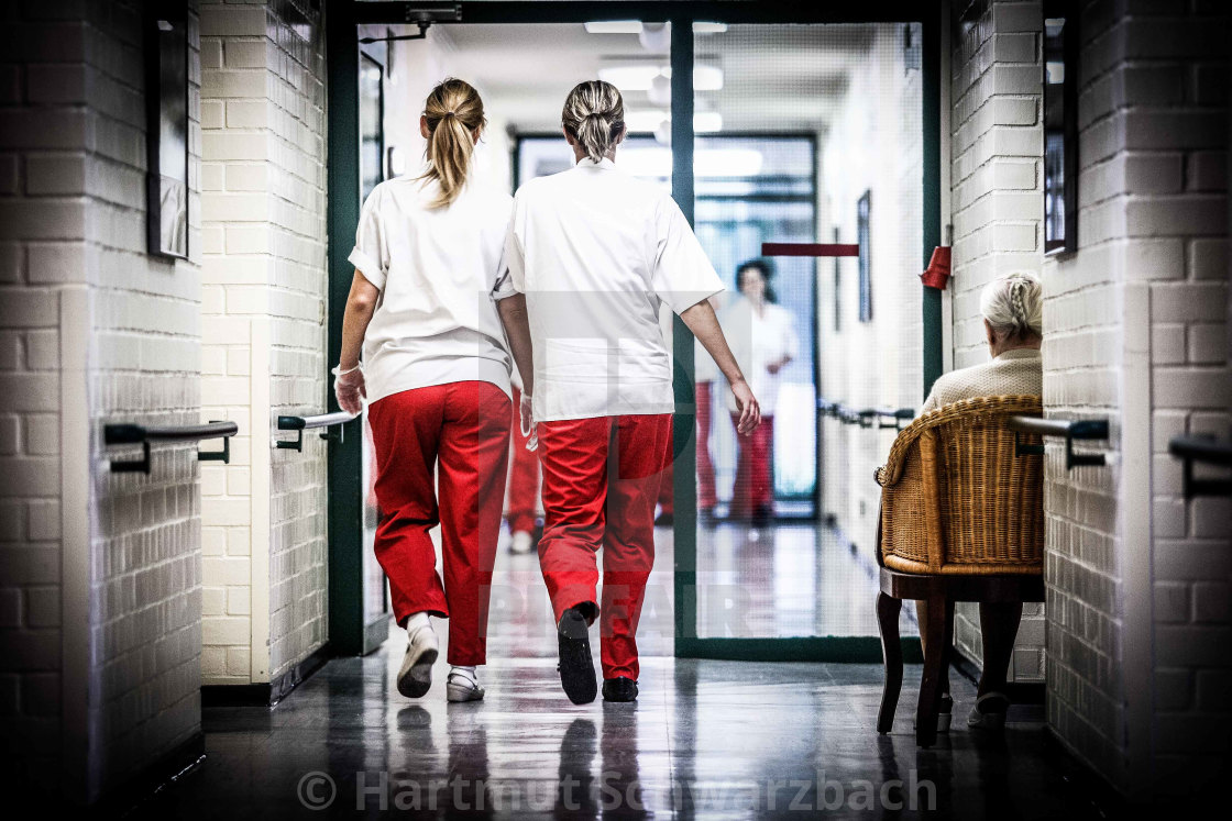 "Old Peoples Home - Symbolfoto zum Thema Altenpflege" stock image