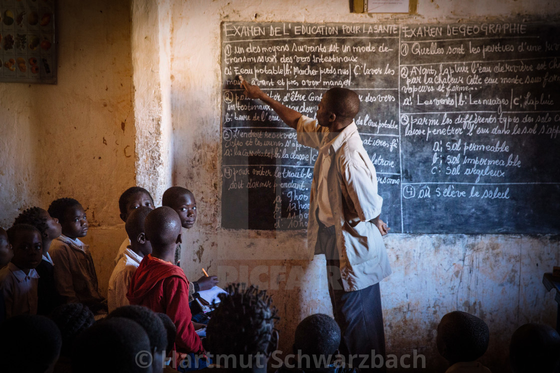 "crowded classroom with pupil in Katanga Congo" stock image