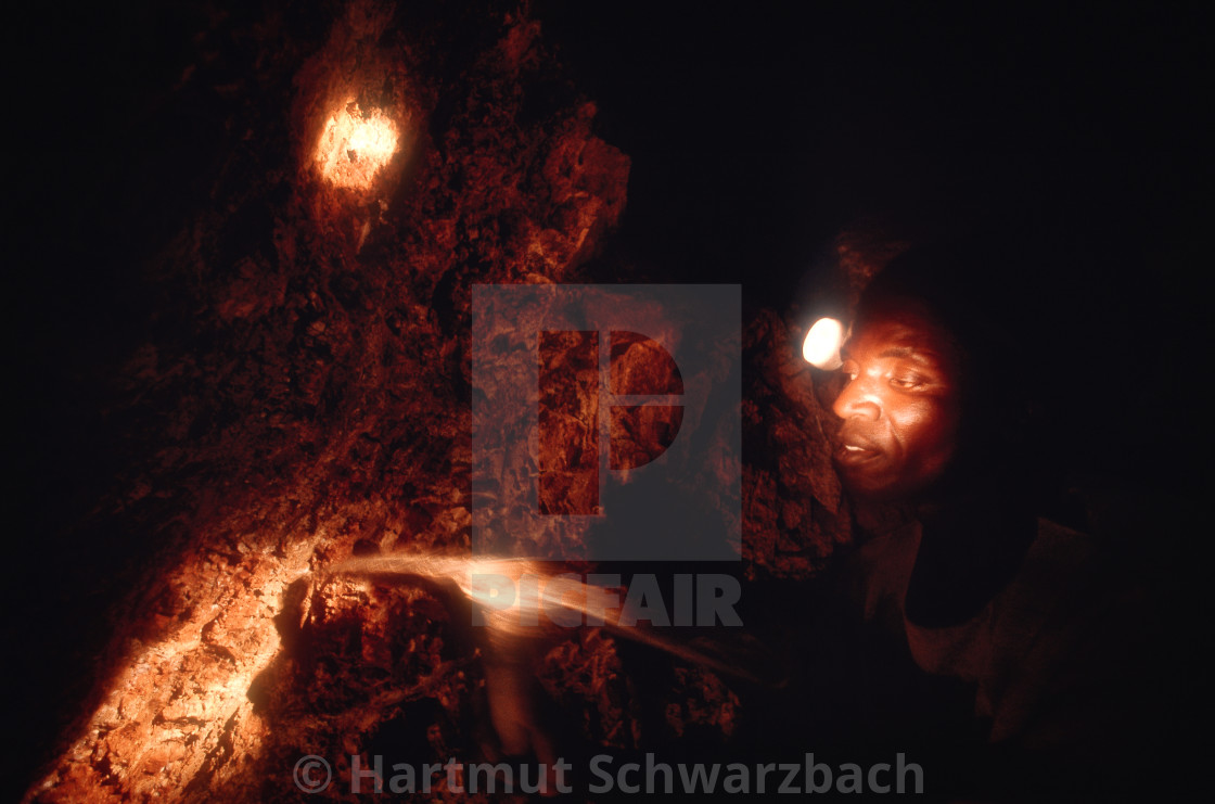 "Small Scale Mining in Burkina Faso - Gold im Kleinbergbau" stock image