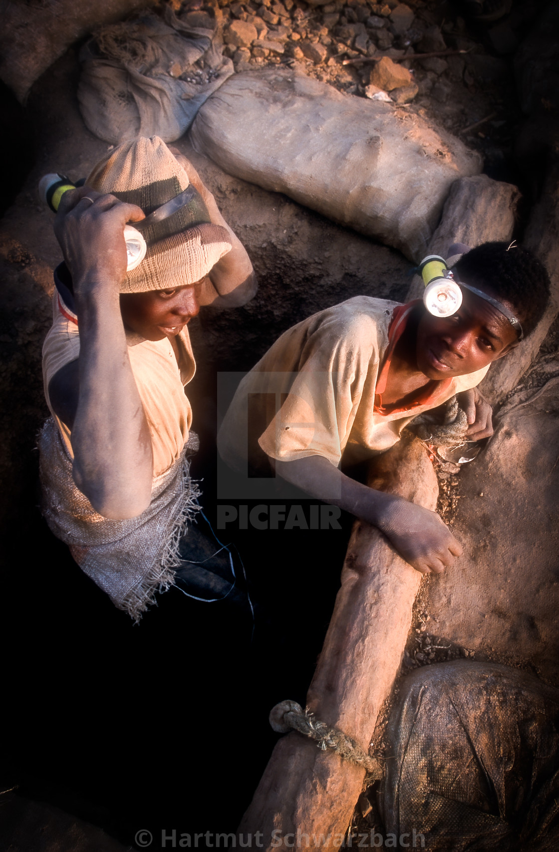 "Small Scale Mining in Burkina Faso - Gold im Kleinbergbau" stock image