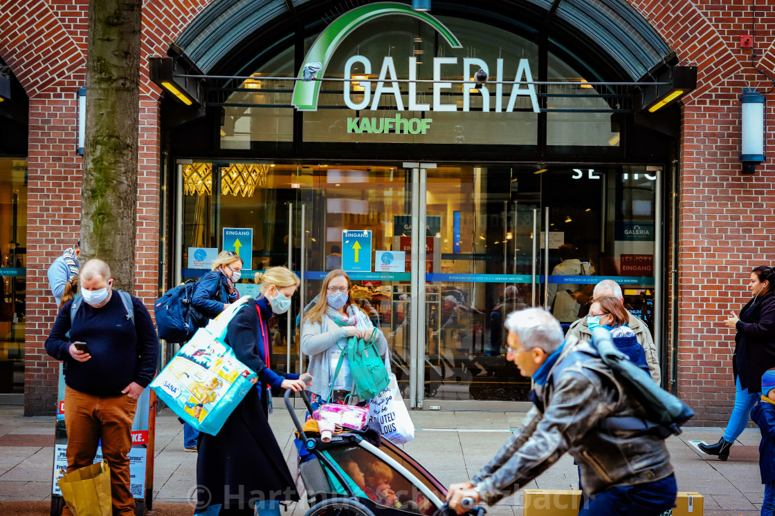 "Shopping with face masks during the Corona Pandemic and Crisis" stock image