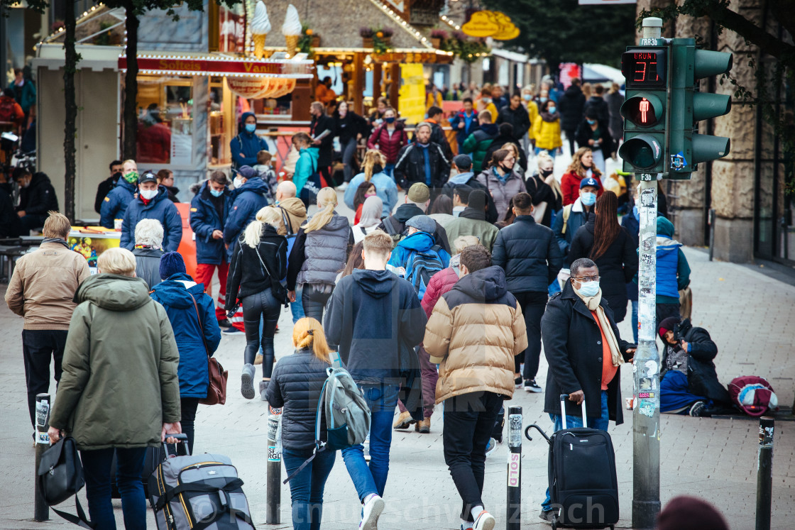 "Shoppers with maks during the Corona Pandemic" stock image