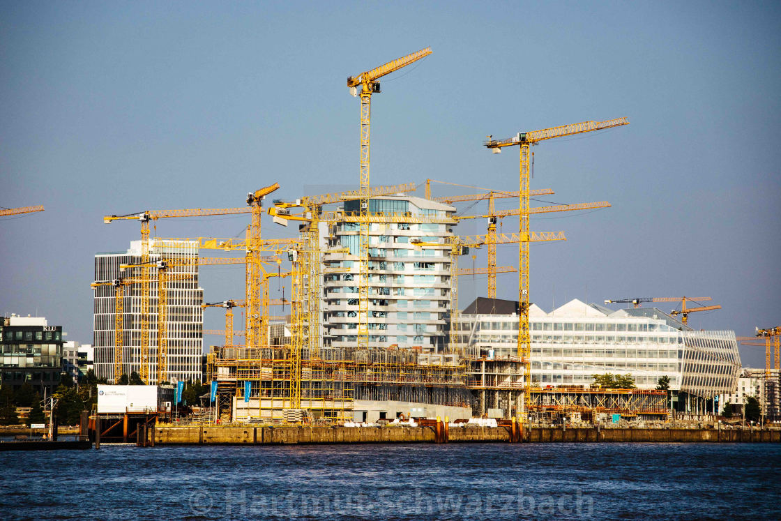 "Baukraene und Baustelle in der Hafencity" stock image