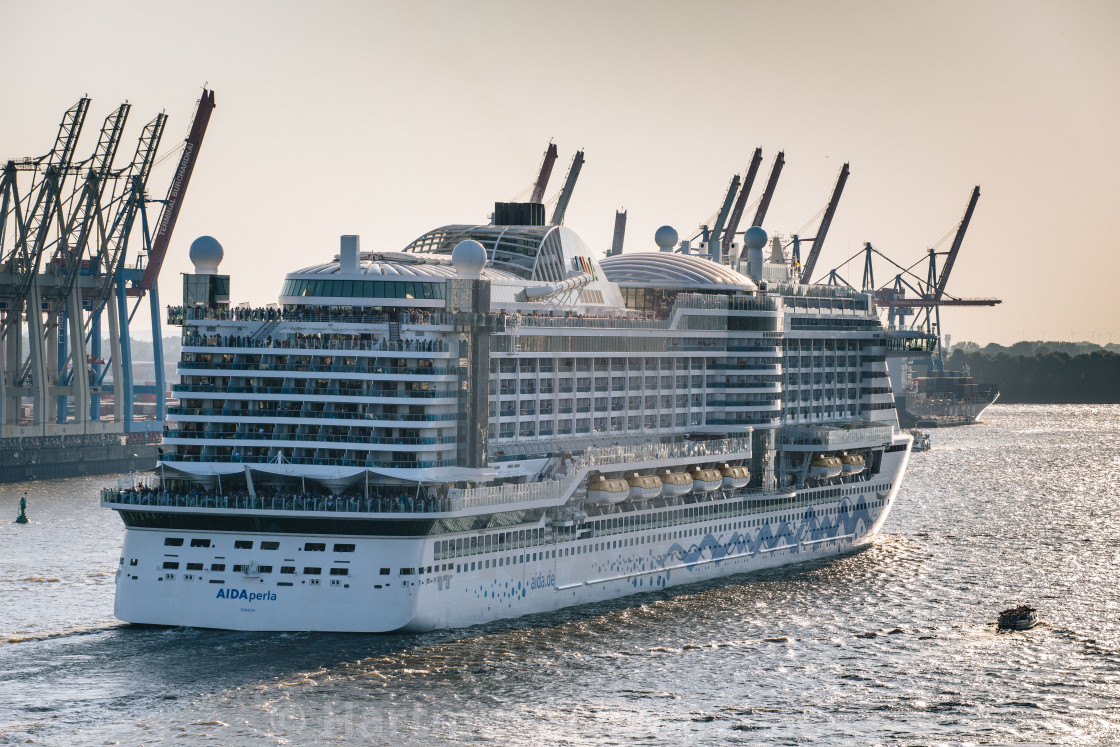 "Kreuzfahrtschiff Aida Perla" stock image