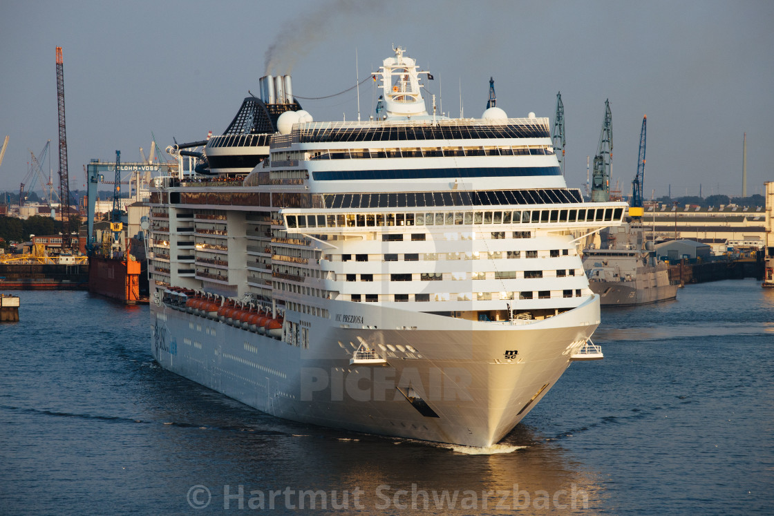 "Kreuzfahrtschiff MSC Preziosia" stock image