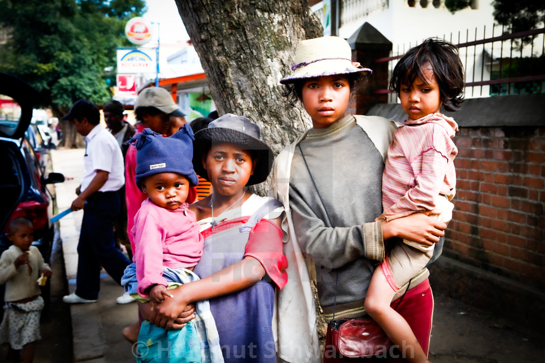 "Homeless Beggars - Obdachlose Familien" stock image