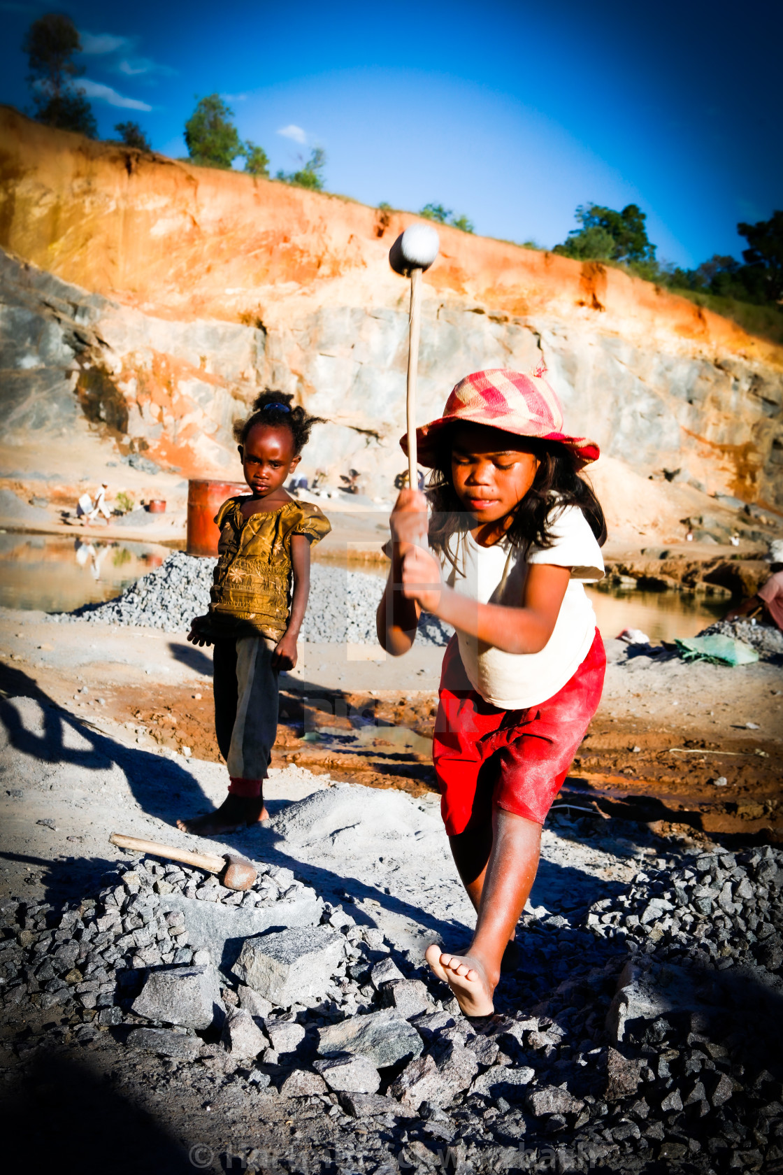 "Schufterei im Steinbruch - Backbreaking work in the quarry" stock image