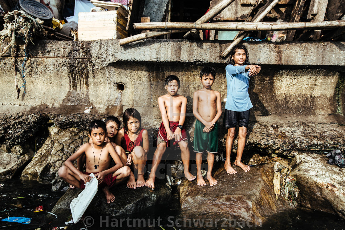 "Reportage Im Meer aus Müll" stock image