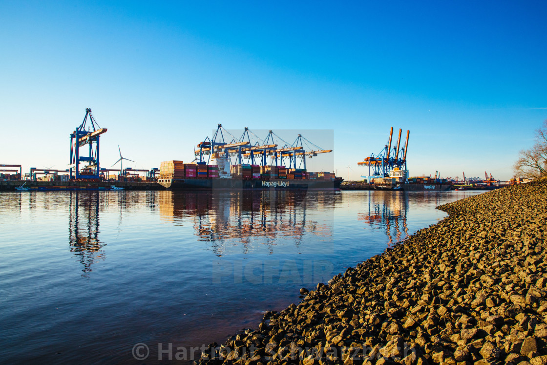 "HHLA Containerterminal Altenwerder CTA" stock image