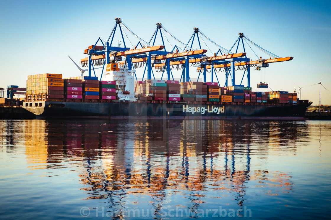 "HHLA Containerterminal Altenwerder CTA" stock image