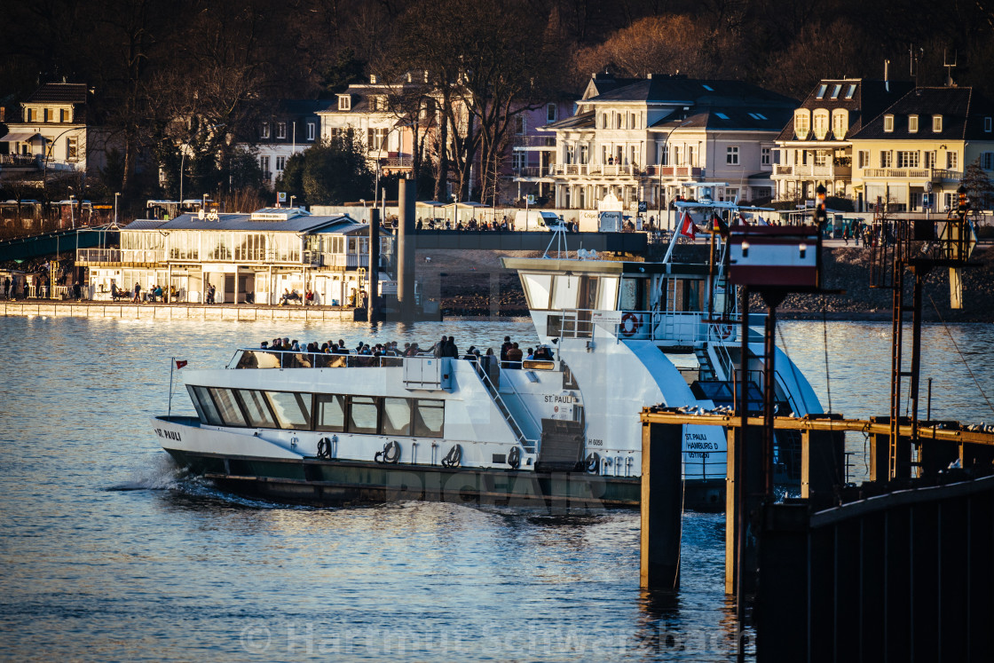 "Blick auf die Elbe nach Teufelsbrück" stock image