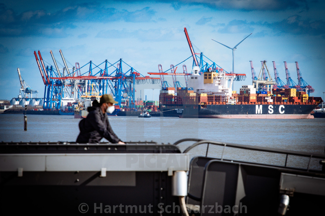 "Blick von Teufelsbrück auf den Containerterminal Buchardkai" stock image