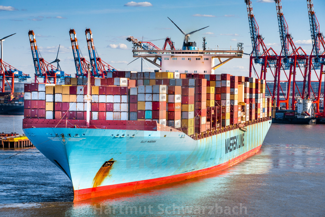 "Containerschiff Elly Maersk auf der Elbe" stock image