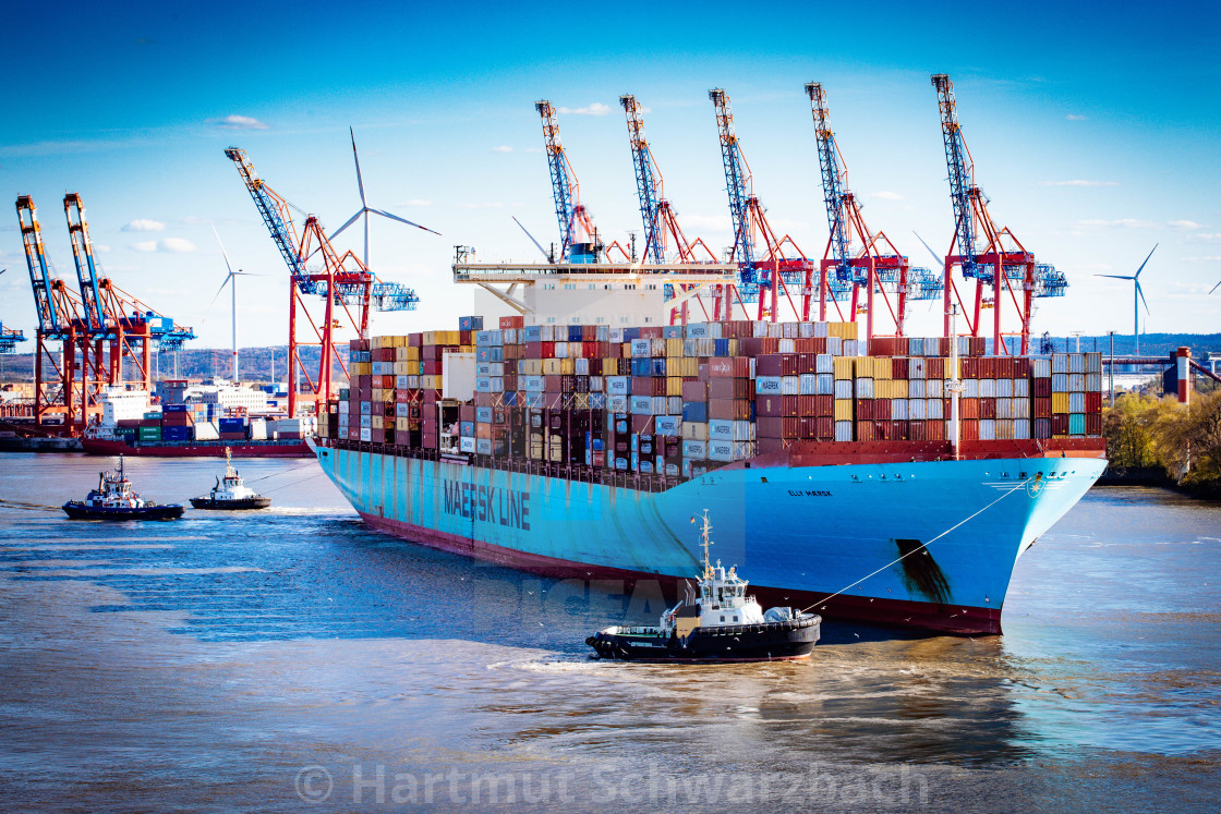 "Containerschiff Elly Maersk auf der Elbe" stock image