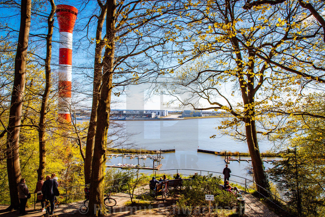 "Containerschiff Elly Maersk auf der Elbe" stock image