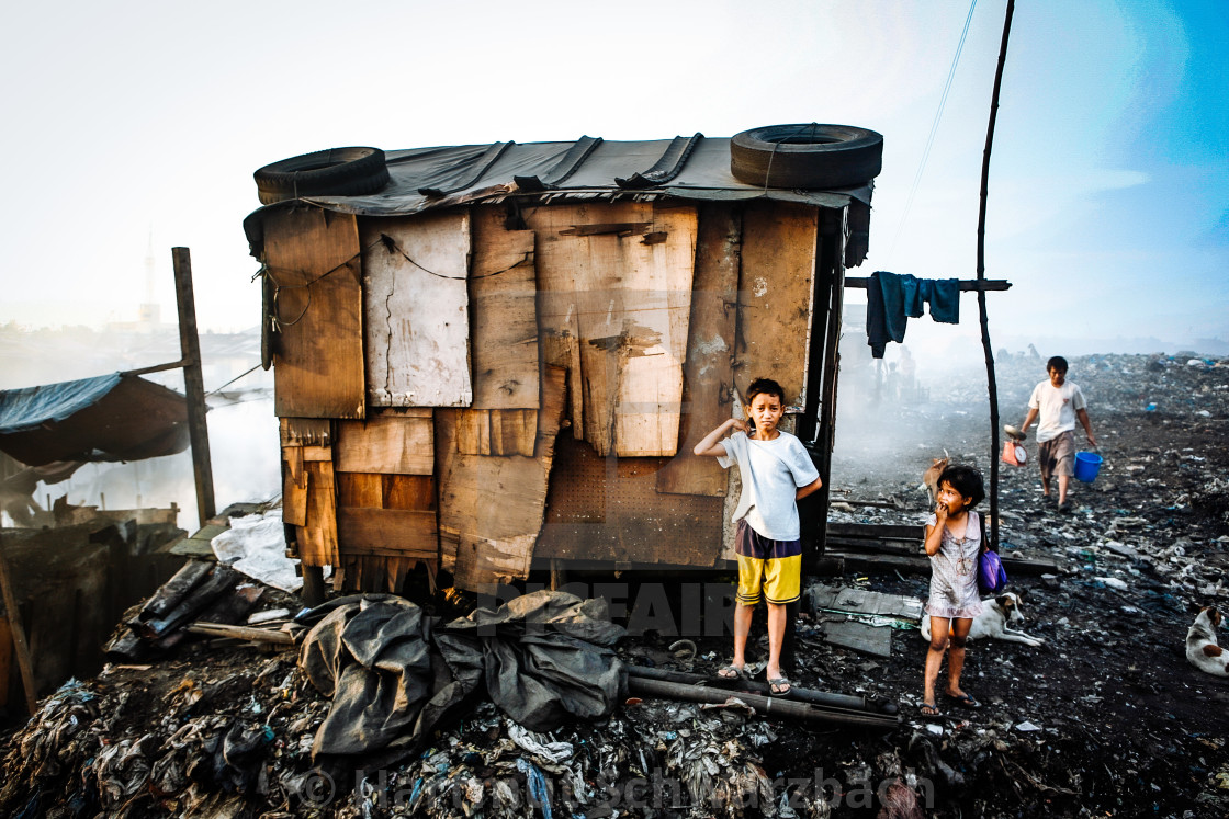 "Armenviertel am Hafen - Urban Poor" stock image