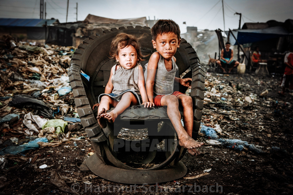 "Armenviertel am Hafen - Urban Poor" stock image