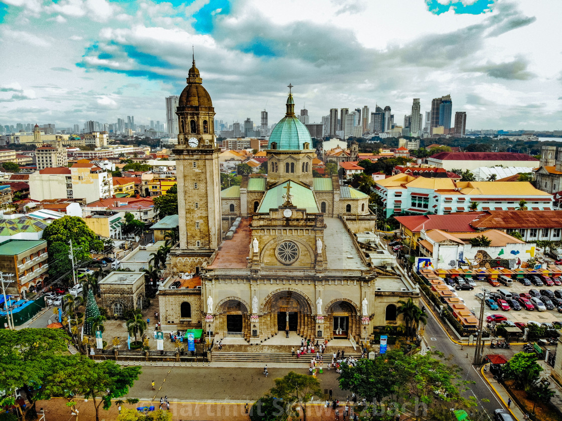 "Manila Cathedral - Drohnenaufnahme Kathedrale von Manila" stock image