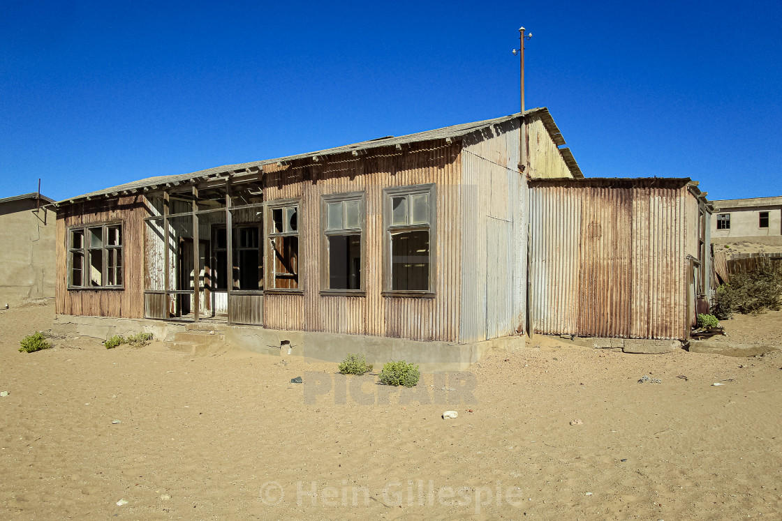 "An abandoned house at Kolmannskuppe" by Hein Gillespie - $1.54 "An abandoned house at Kolmannskuppe" stock image