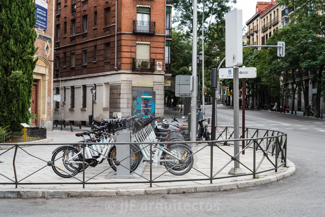 "BiciMAD bike hire station in central Madrid" stock image