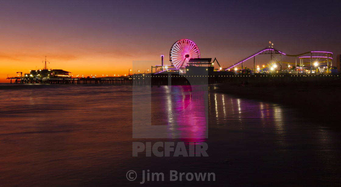 "Sunset in Santa Monica" by Jim Brown - £15.00 "Sunset in Santa Monica" stock image