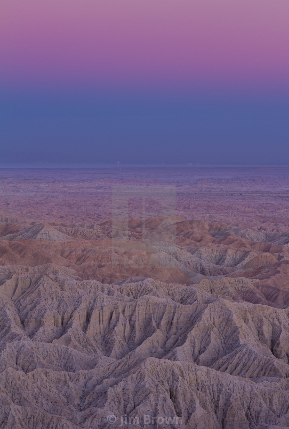 "Beautiful dusk colors over the desert" by Jim Brown - £15.00 "Beautiful dusk colors over the desert" stock image