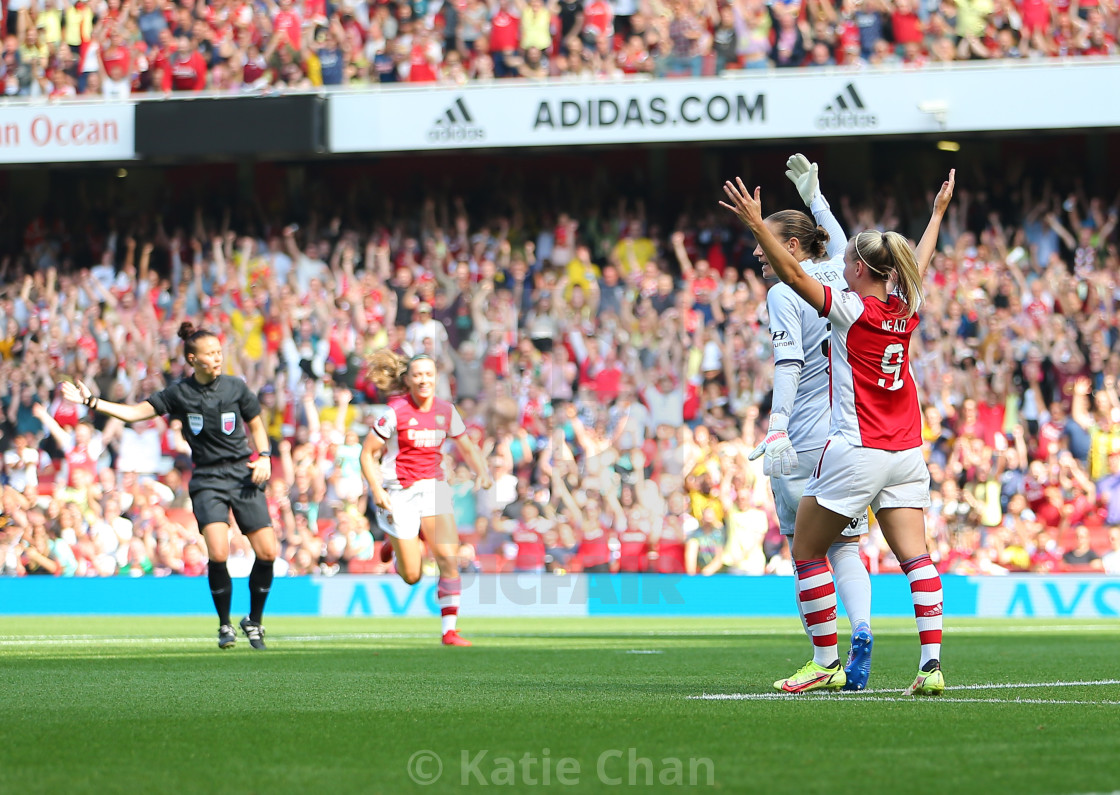 "Arsenal Women v Chelsea Women - FA Women Super League - 05/09/2021" by Katie Chan - £15.00 "Arsenal Women v Chelsea Women - FA Women Super League - 05/09/2021" stock image