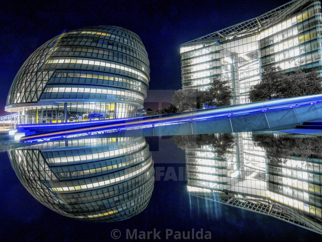 "LONDON CITY HALL" stock image