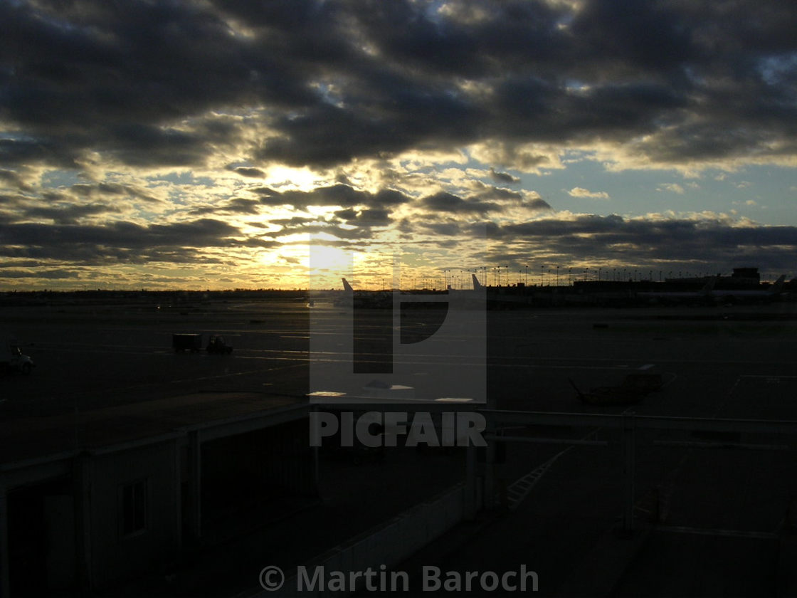 "Chicago O´Hare Airport sunset" stock image