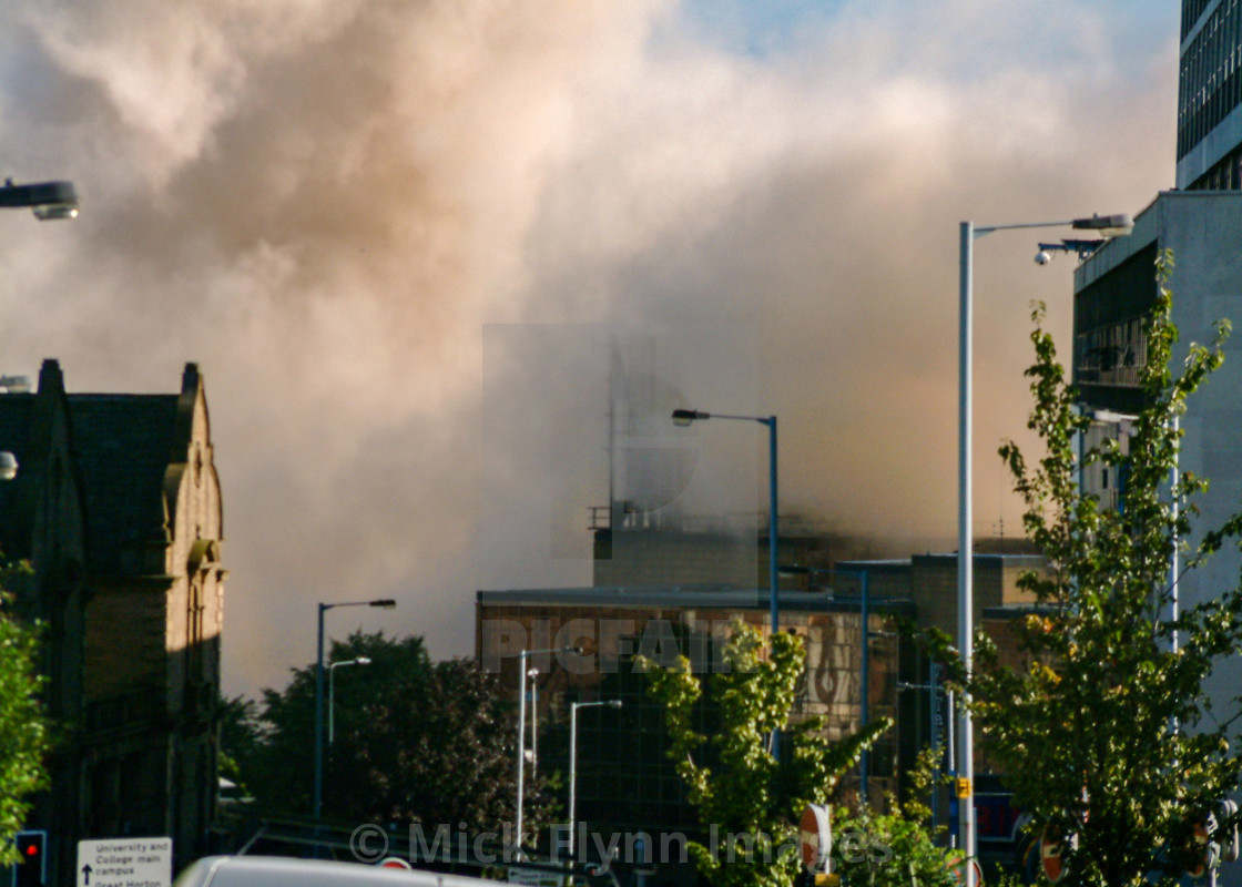 "National & Provincial (N&P) building society Headquarters demolition in Bradford, West Yorkshire, UK. Mon 2 Sep 2002." stock image