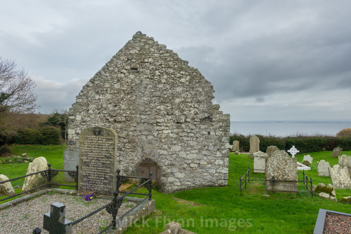 "The ruins of a 13th century Church at Cranfield and St Olcan's Shrine on the..." stock image