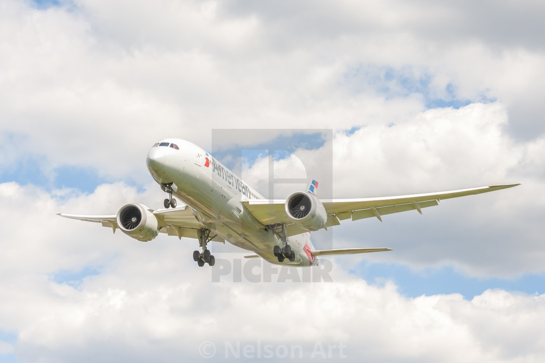 "American Airlines Boeing 787 Dreamliner" by Nelson Art - £5.00 "American Airlines Boeing 787 Dreamliner" stock image