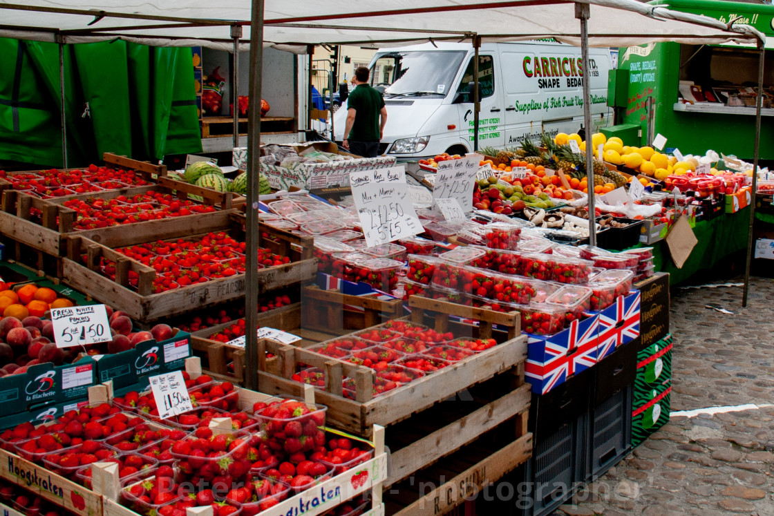 "Cobbled Market Place, market stall displaying and selling fruit.Richmond, North Yorkshire." by Peter W. Clark - 'photographer' - £15.00 "Cobbled Market Place, market stall displaying and selling fruit.Richmond, North Yorkshire." stock image
