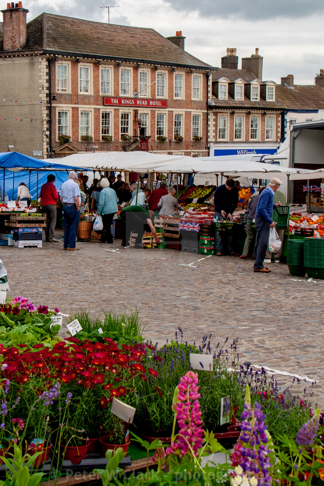 "Cobbled Market Place and Georgian Buildings. Richmond, North Yorkshire." by Peter W. Clark - 'photographer' - £15.00 "Cobbled Market Place and Georgian Buildings. Richmond, North Yorkshire." stock image