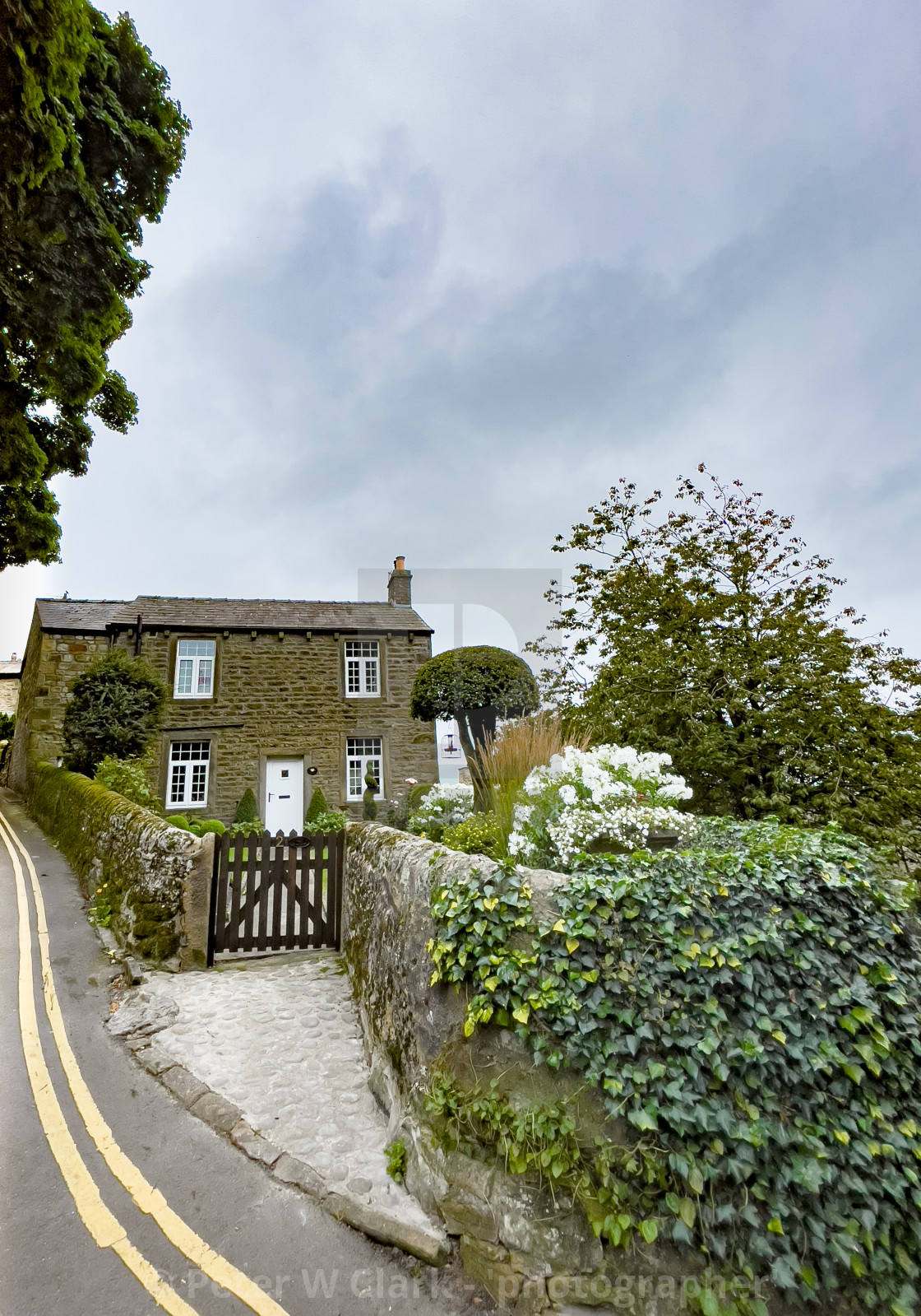 "Grassington, Cottage, Stone Built." by Peter W. Clark - 'photographer' - £10.00 "Grassington, Cottage, Stone Built." stock image