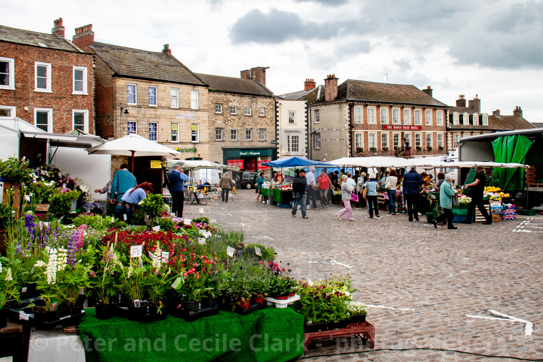 "Cobbled Market Place and Georgian Buildings. Richmond, North Yorkshire." stock image