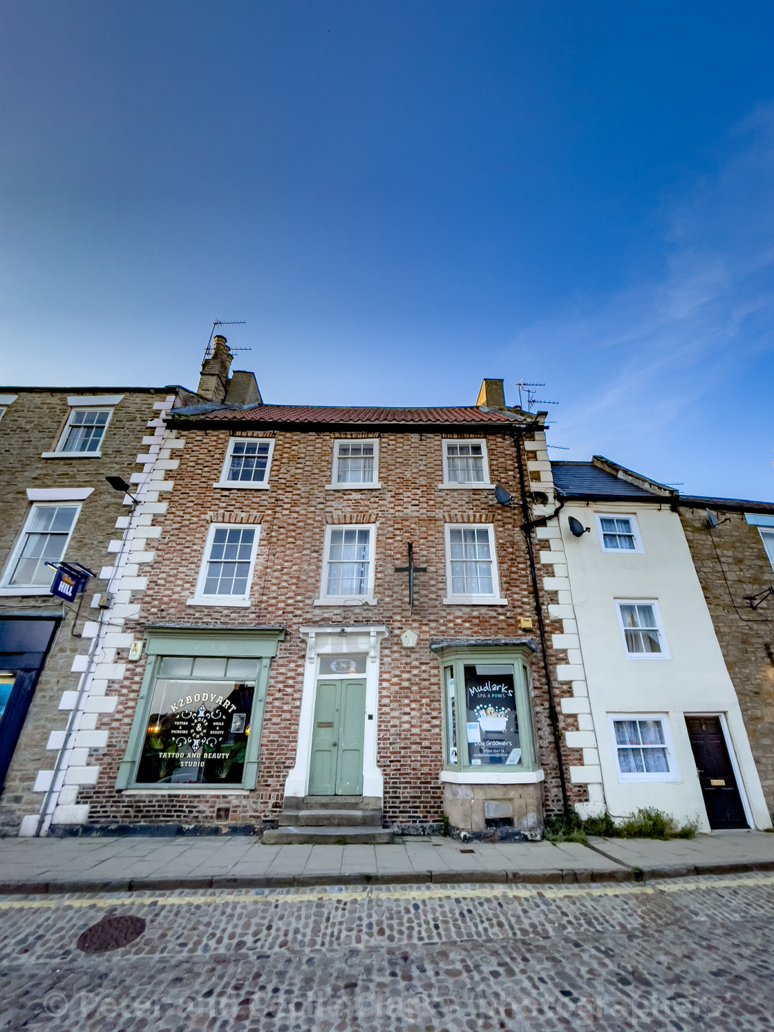 "Newbiggin, Cobbled Street, Richmond, Yorkshire." stock image