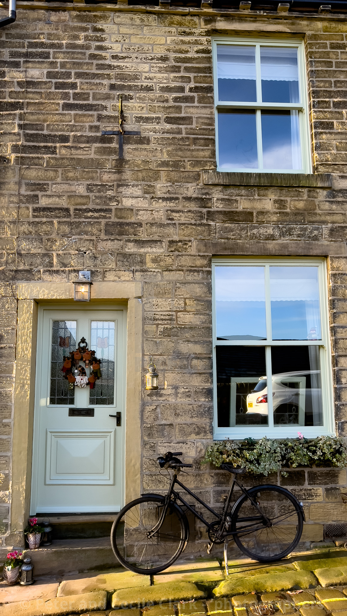 "Haworth Main Street, Setts and Cottage" stock image