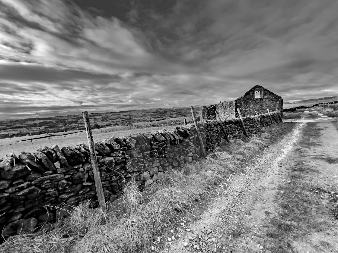 "Derelict Farmhouse and Barn near Edge Lane, near Grassington, Yorkshire Dales, England." stock image