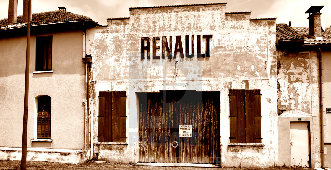 "Renault Garage" stock image