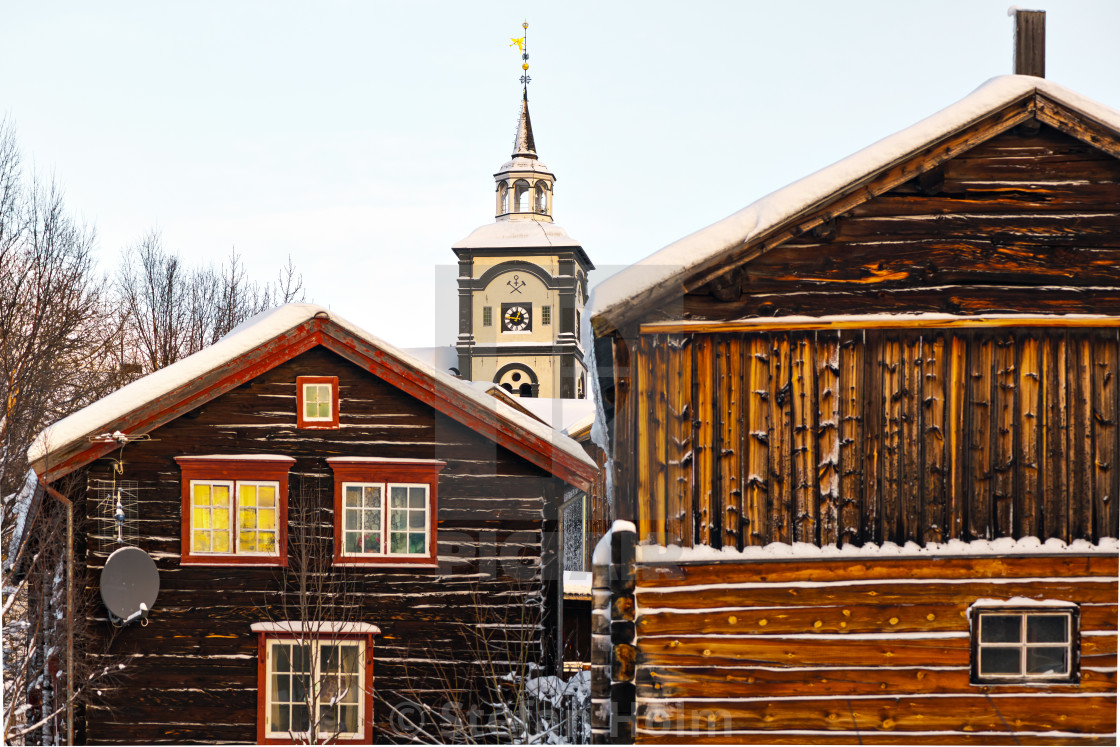 "ROROS, NORWAY - DEC 27, 2017: Old wooden houses and the beatiful" stock image