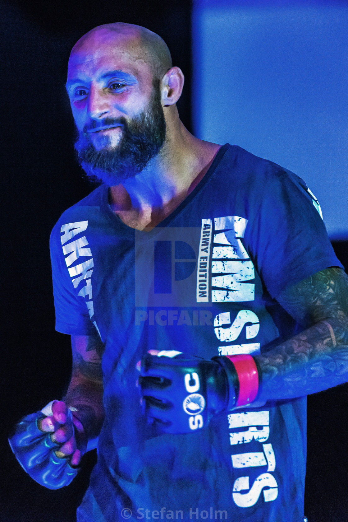 "Presentation of the fighters Martin Akhtar against Declan Willia" by Stefan Holm - $6.32 "Presentation of the fighters Martin Akhtar against Declan Willia" stock image