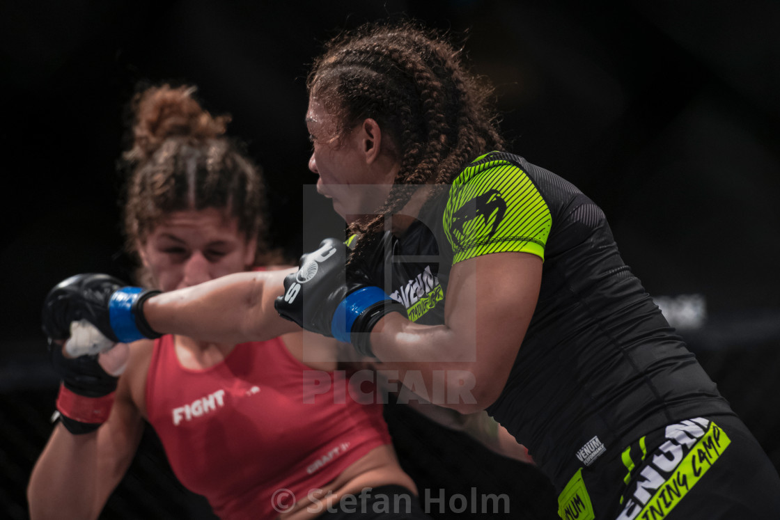 "Superior challenge 19 between Pannie Kianzad (SWE) and Inoy Raza" by Stefan Holm - $6.32 "Superior challenge 19 between Pannie Kianzad (SWE) and Inoy Raza" stock image
