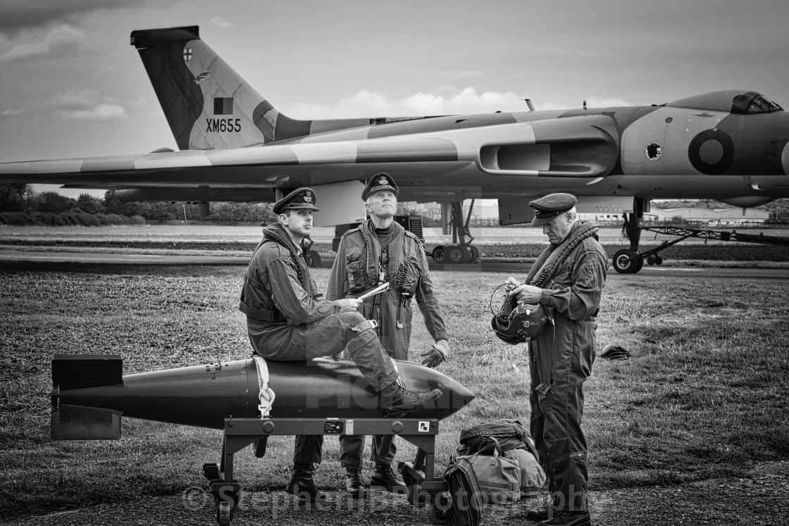 1 X 7X5 INS AVRO VULCAN PHOTOGRAPH