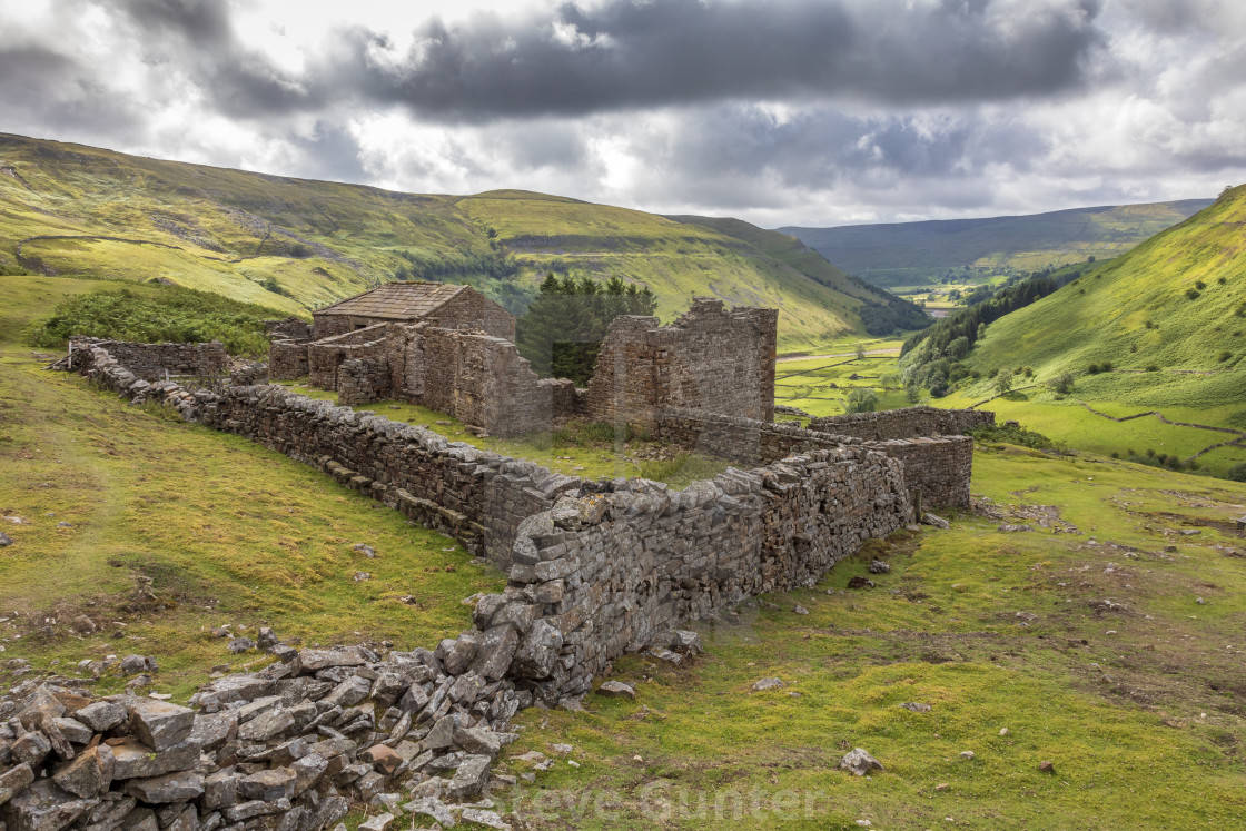 "Crackpot Hall in Swaledale in The Yorkshire Dales" by Steve Gunter - $18.47 "Crackpot Hall in Swaledale in The Yorkshire Dales" stock image