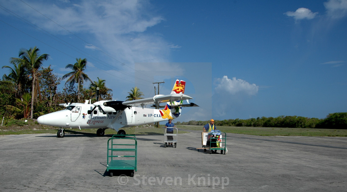 Cayman Islands Airways Inter Island Flights License Download Or Print For 18 60 Photos Picfair With our fast search engines and large selection of standard and low cost airlines, booking a holiday is easy. https www picfair com pics 010516149 cayman islands airways inter island flights
